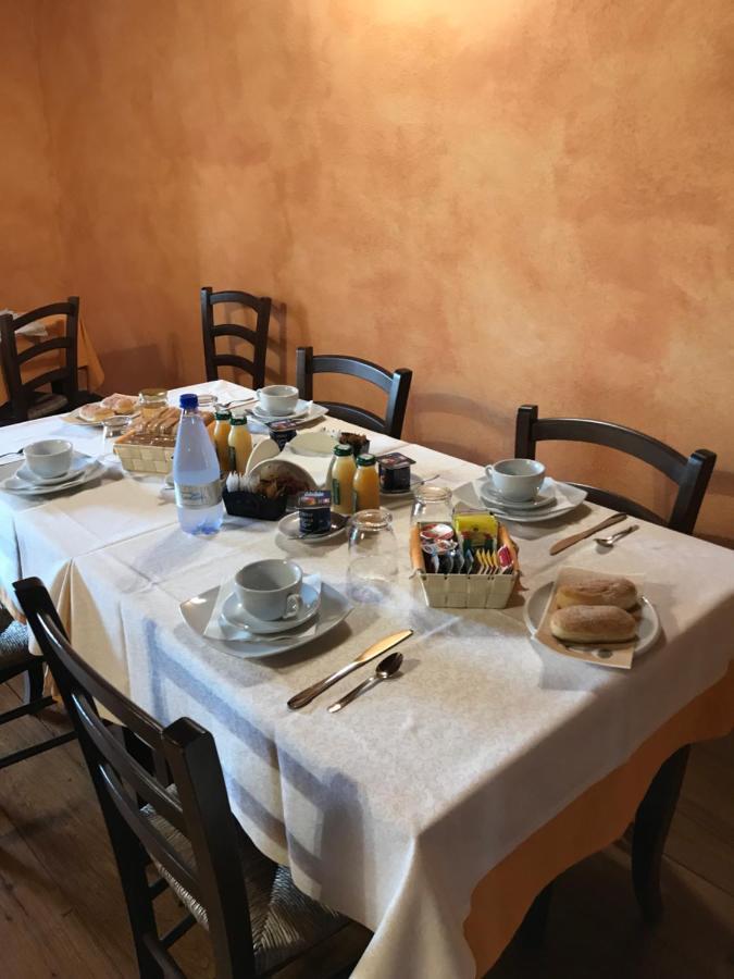 B&B Linu Ruiu Santu Lussurgiu Exteriör bild