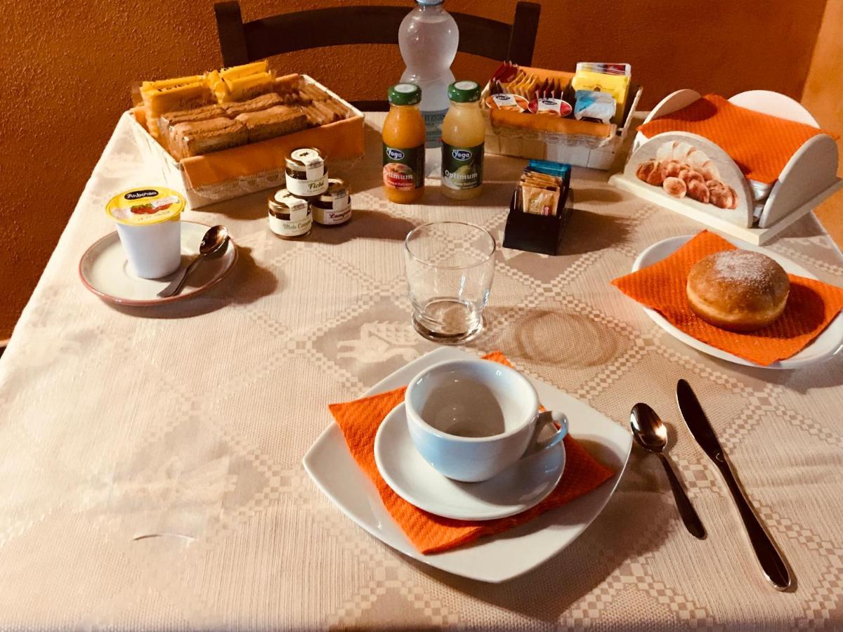 B&B Linu Ruiu Santu Lussurgiu Exteriör bild